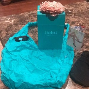 Tieks Box with Limited Edition Flower 🌸